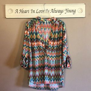 5/$25 Tacera Tunic Top Beautiful Vibrant Colors